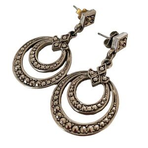 Vintage Avon drop stud earrings antiques silver tone dangling circle renaissance